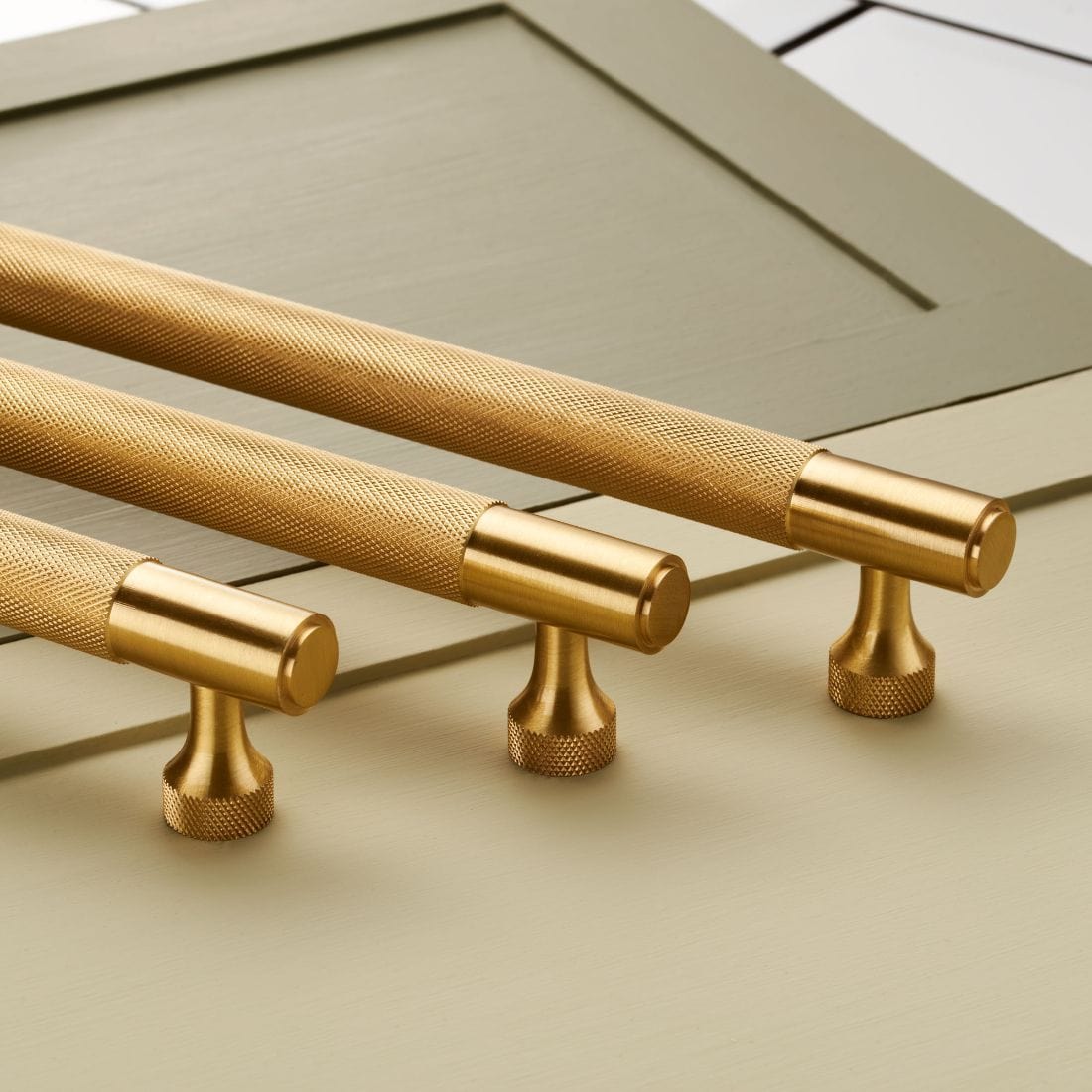 Knurled Brass Cupboard Bar Handle - Satin Brass - Hole Centre 320mm - Image 9