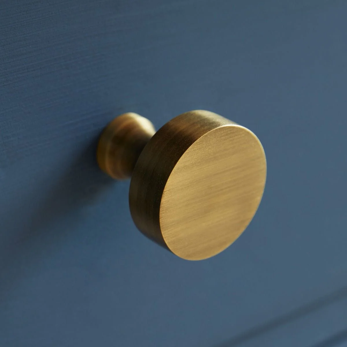 Round Brass Cupboard Door Knob Handle - Antique Brass - Image 4