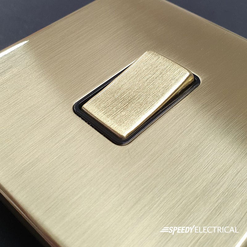 Screwless Brushed Brass 10A 1 Gang 2 Way Light Switch - Black - Image 2